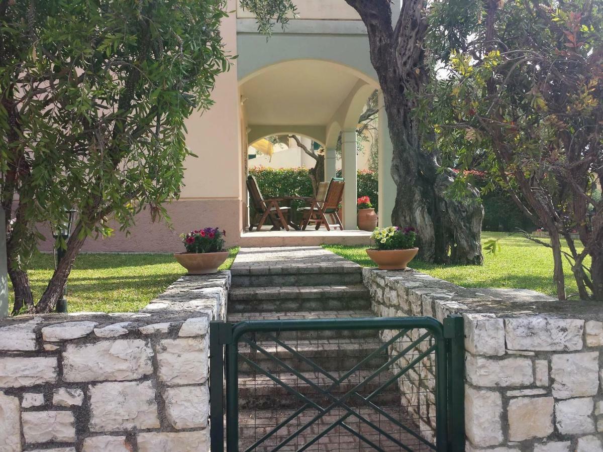 Villa Barbati Pietre Di Mare Exterior foto